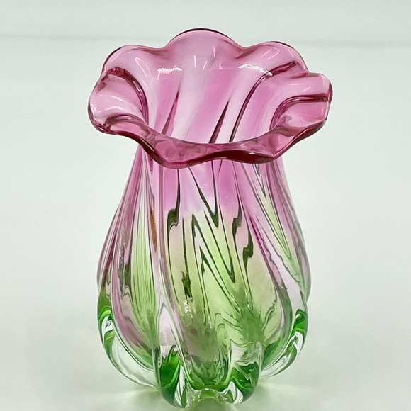 Teleflora Gift Violet Green Swirl Vase (Made in China) - Picture 2 of 11